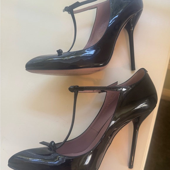 Gucci Black T-Strap Heels with Stiletto - Picture 3 of 10
